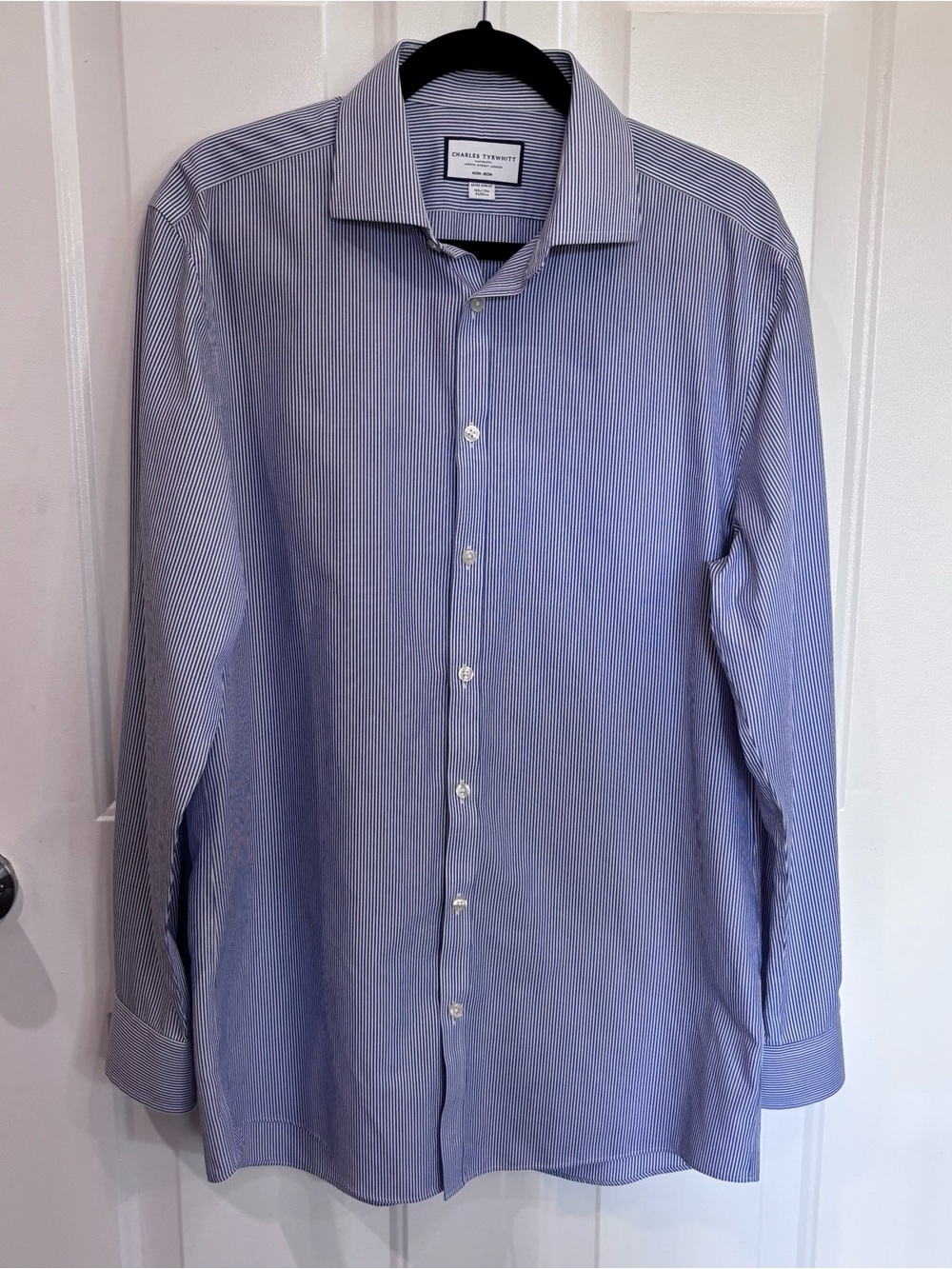 Charles Tyrwhitt Blue Pinstripe Men's Long Sleeve Dress Shirt Size 161/2/35 in